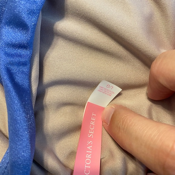 Victoria’s Secret Bathing Suit Top - Picture 2 of 2